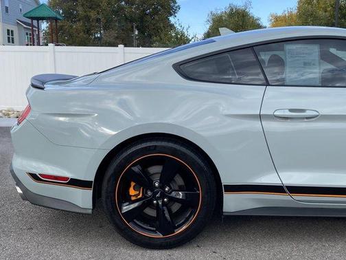 2022 Ford Mustang Mach 1