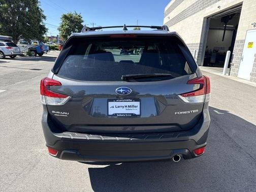 Magnetite Gray Metallic 2023 Subaru Forester Limited