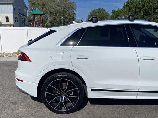 Carrara White 2019 Audi Q8 Premium
