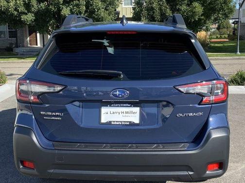 2025 Subaru Outback Base