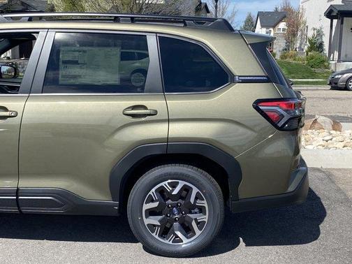 Autumn Green Metallic 2026 Subaru Forester Premium