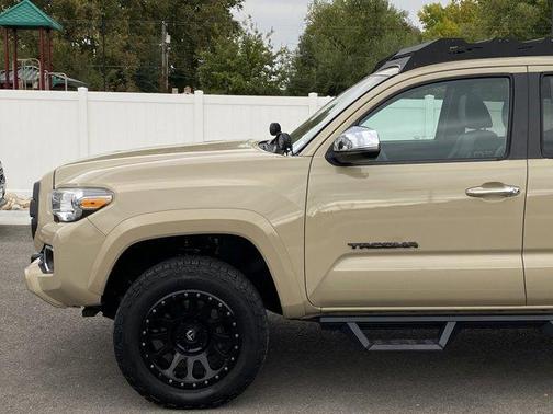 2016 Toyota Tacoma Limited