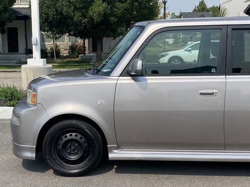 2005 Scion xB