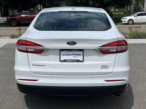 White Platinum Tri-Coat Metallic 2019 Ford Fusion SEL