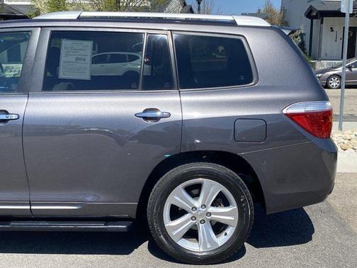 Magnetic Gray Metallic 2008 Toyota Highlander Limited