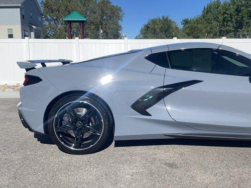 Sea 2025 Chevrolet Corvette Stingray w/2LT