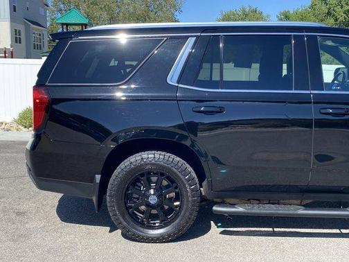 Onyx Black 2021 GMC Yukon SLE