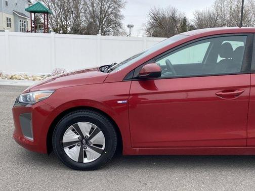 2019 Hyundai IONIQ Hybrid Blue