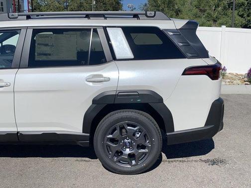 Crystal White Pearl 2026 Subaru Outback Premium