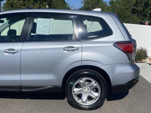 2017 Subaru Forester 2.5i