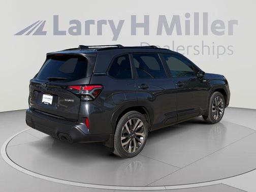 Magnetite Gray Metallic 2026 Subaru Forester Touring