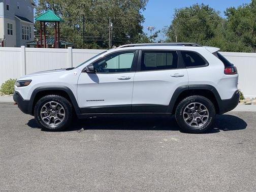 Bright White Clearcoat 2020 Jeep Cherokee Trailhawk