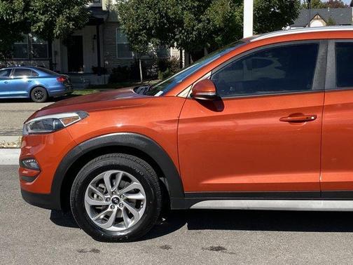 2017 Hyundai TUCSON SE Plus
