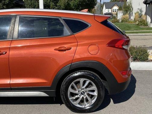 2017 Hyundai TUCSON SE Plus