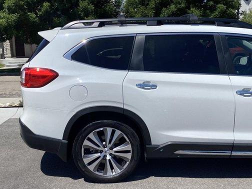 Crystal White Pearl 2022 Subaru Ascent Touring 7-Passenger