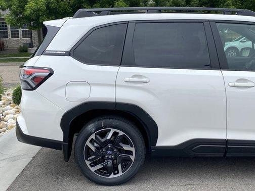 Crystal White Pearl 2026 Subaru Forester Premium