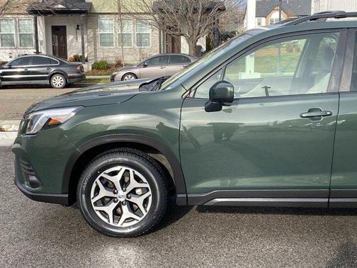 2022 Subaru Forester Premium