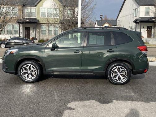 2022 Subaru Forester Premium