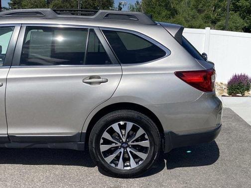 Tungsten Metallic 2016 Subaru Outback 2.5i Limited