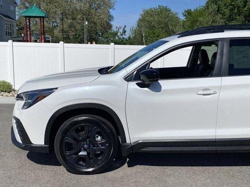 Crystal White Pearl 2025 Subaru Ascent Onyx Edition Touring