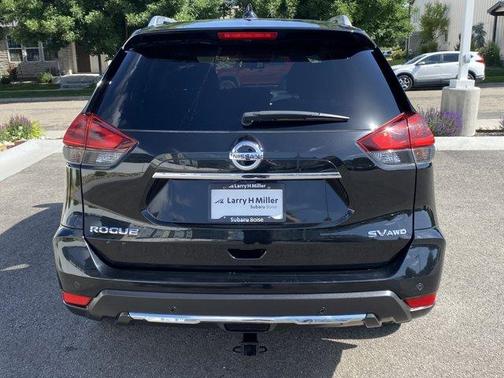 Magnetic Black 2019 Nissan Rogue SV