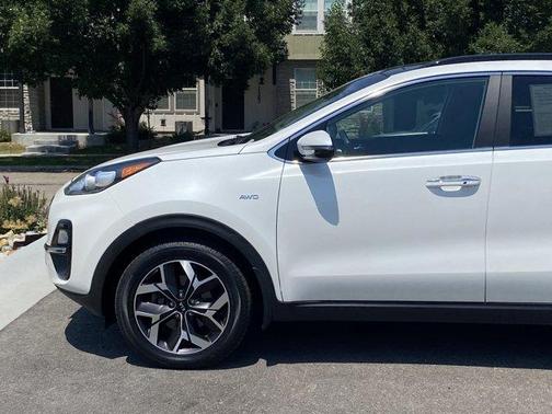 2022 Kia Sportage EX