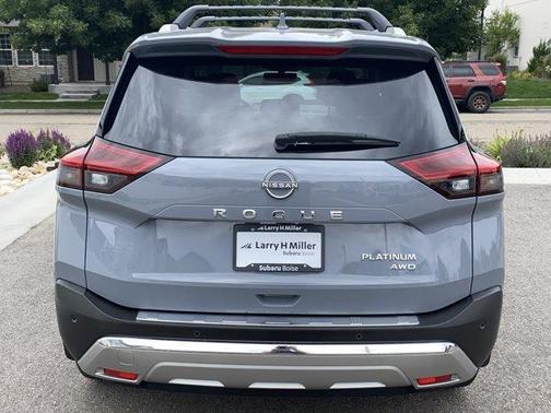 Boulder Gray Pearl 2023 Nissan Rogue Platinum