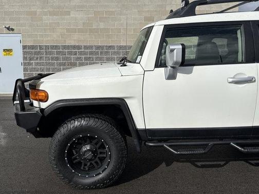 Iceberg 2012 Toyota FJ Cruiser Base