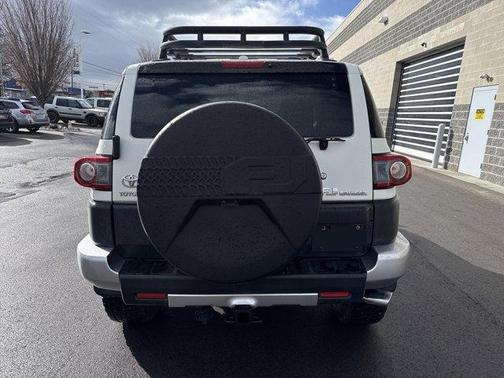 Iceberg 2012 Toyota FJ Cruiser Base