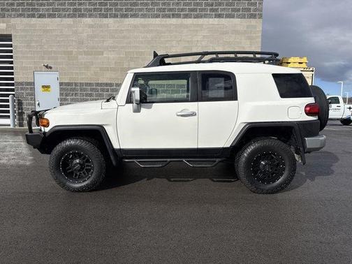 Iceberg 2012 Toyota FJ Cruiser Base