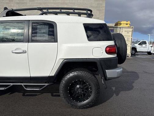 Iceberg 2012 Toyota FJ Cruiser Base