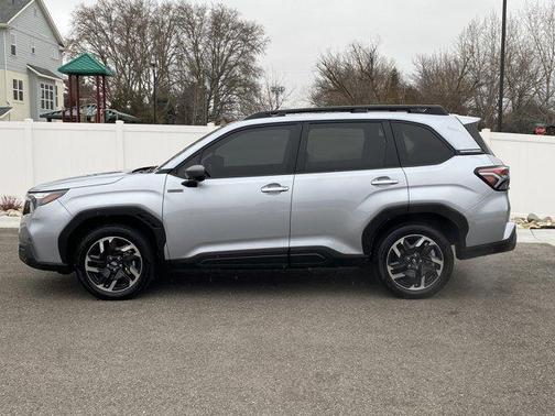 2025 Subaru Forester Hybrid Premium Hybrid