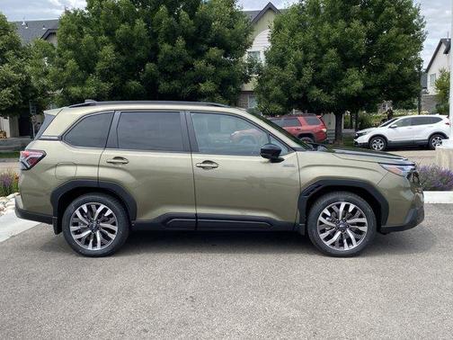Autumn Green Metallic 2026 Subaru Forester Touring