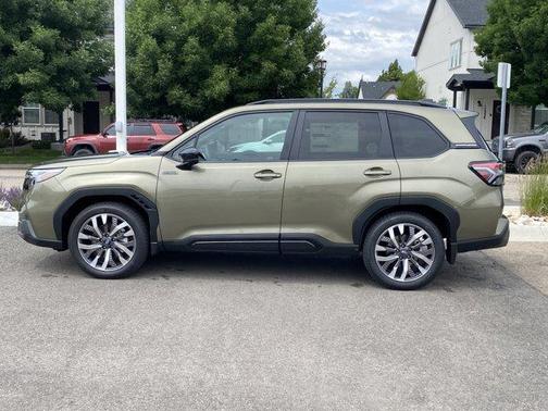 Autumn Green Metallic 2026 Subaru Forester Touring