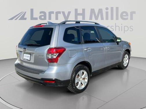 Ice Silver Metallic 2016 Subaru Forester 2.5i Premium