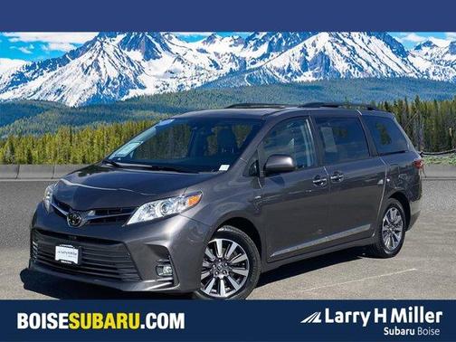 2020 Toyota Sienna XLE