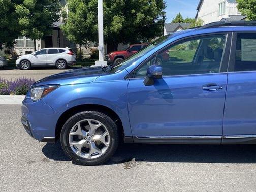 Quartz Blue Pearl 2017 Subaru Forester 2.5i Touring