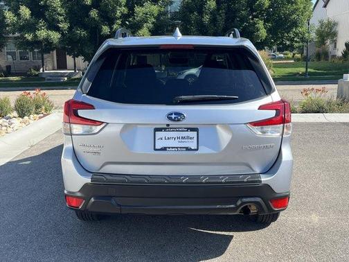 Ice Silver Metallic 2020 Subaru Forester Premium