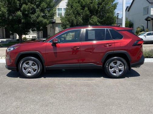 2022 Toyota RAV4 Hybrid LE