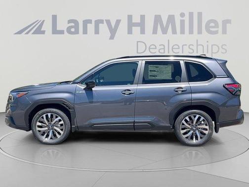 Magnetite Gray Metallic 2026 Subaru Forester Touring