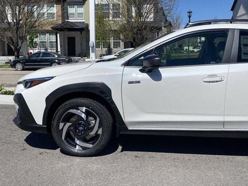 Crystal White Pearl 2026 Subaru Crosstrek Limited