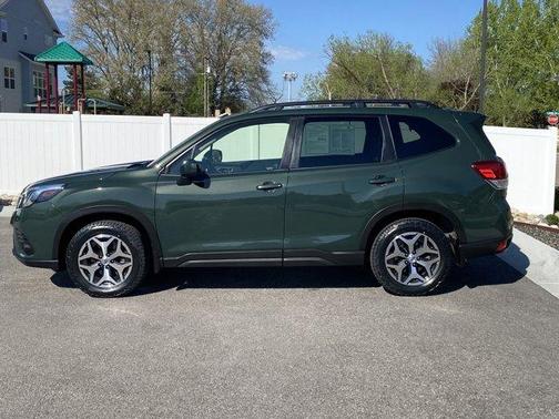 2022 Subaru Forester Premium