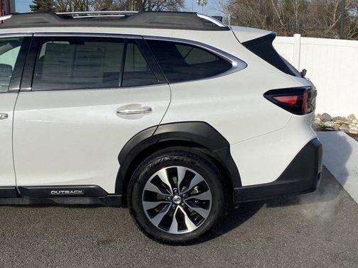 2024 Subaru Outback Touring XT