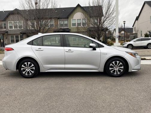 2021 Toyota Corolla Hybrid LE