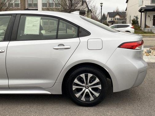 2021 Toyota Corolla Hybrid LE