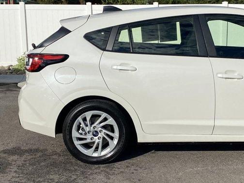 2024 Subaru Impreza Base