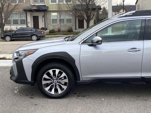 2025 Subaru Outback Touring