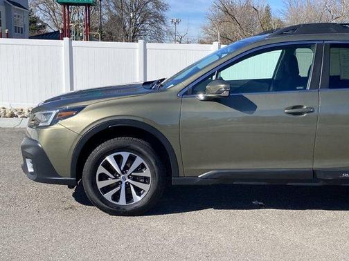 2022 Subaru Outback Premium