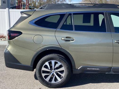 2022 Subaru Outback Premium