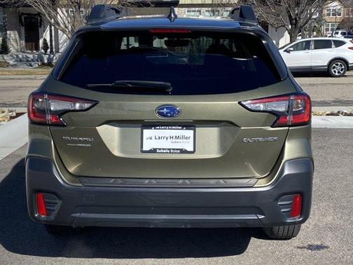 2022 Subaru Outback Premium